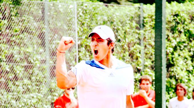 Un tremendo Garin jugará la final de dobles en Uruguay